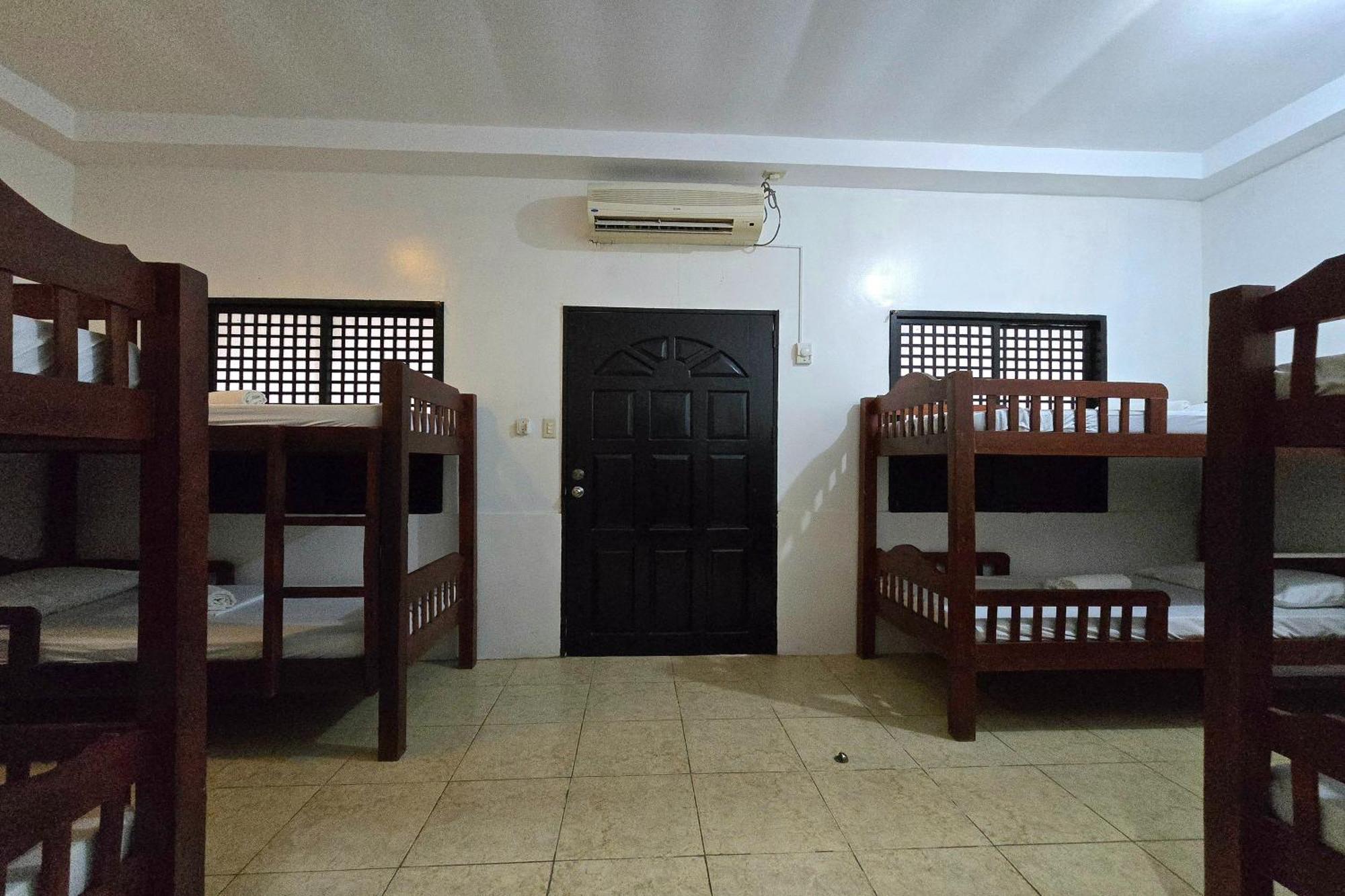 Grand Villa Laguna Bay Exterior photo