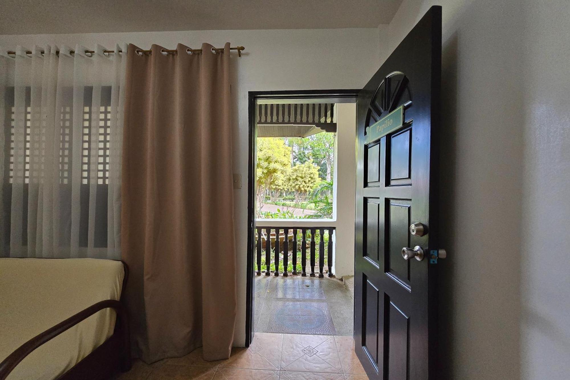 Grand Villa Laguna Bay Exterior photo